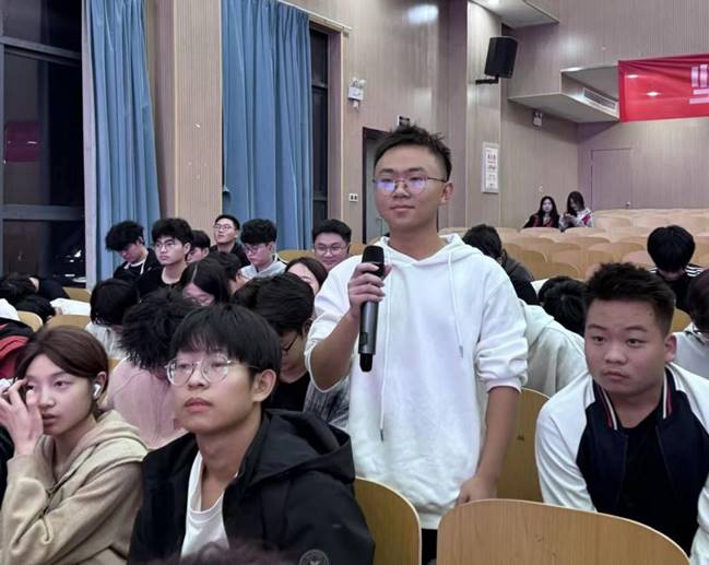 5a9b3b1f1e2ef852b4b1e4a6448375c